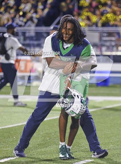 Thumbnail 3 in Alonso @ Sumner photogallery.