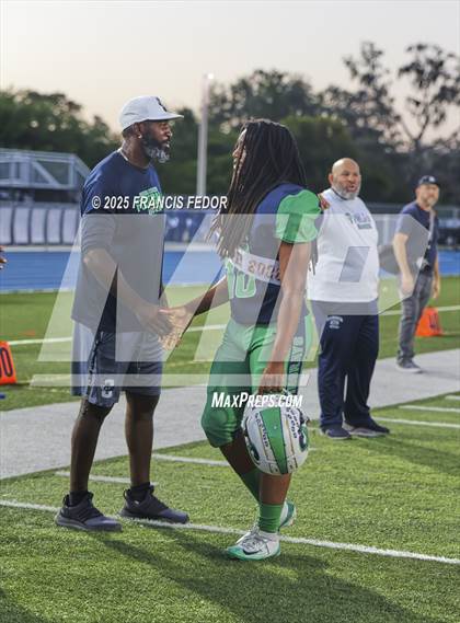 Thumbnail 2 in Alonso @ Sumner photogallery.