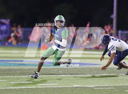 Thumbnail 1 in Alonso @ Sumner photogallery.