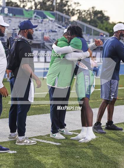 Thumbnail 1 in Alonso @ Sumner photogallery.