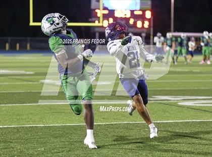 Thumbnail 3 in Alonso @ Sumner photogallery.