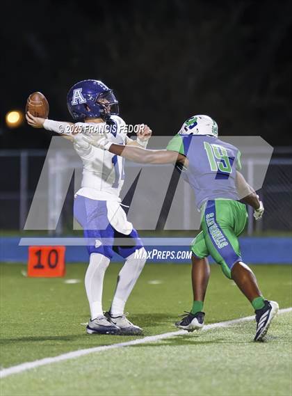 Thumbnail 2 in Alonso @ Sumner photogallery.