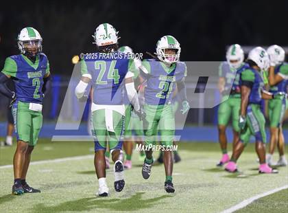 Thumbnail 1 in Alonso @ Sumner photogallery.