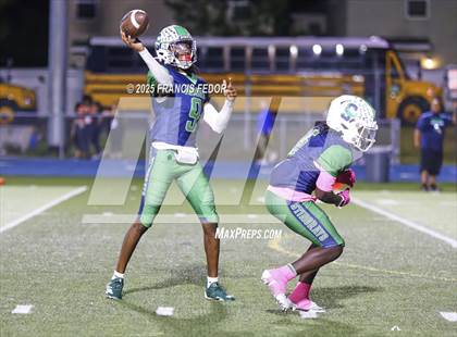 Thumbnail 3 in Alonso @ Sumner photogallery.