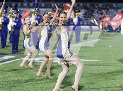 Thumbnail 1 in Alonso @ Sumner photogallery.