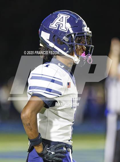 Thumbnail 1 in Alonso @ Sumner photogallery.