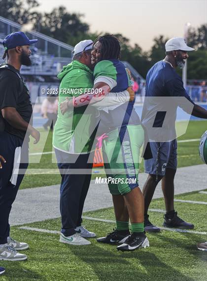 Thumbnail 1 in Alonso @ Sumner photogallery.