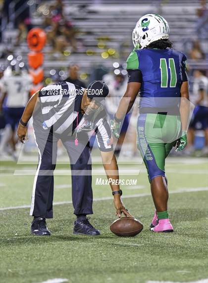 Thumbnail 1 in Alonso @ Sumner photogallery.