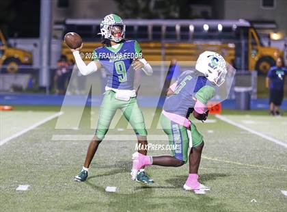 Thumbnail 2 in Alonso @ Sumner photogallery.