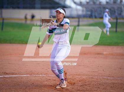 Thumbnail 3 in Highland vs. Hamilton photogallery.