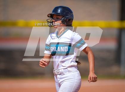 Thumbnail 3 in Highland vs. Hamilton photogallery.