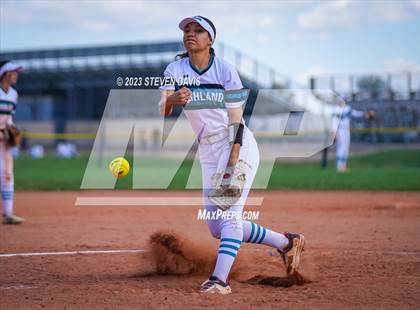 Thumbnail 2 in Highland vs. Hamilton photogallery.