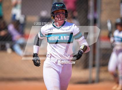 Thumbnail 2 in Highland vs. Hamilton photogallery.