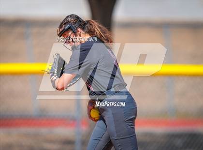 Thumbnail 2 in Highland vs. Hamilton photogallery.