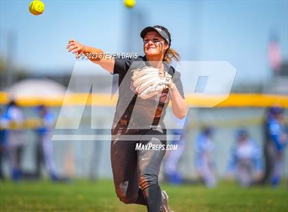 Thumbnail 2 in Highland vs. Hamilton photogallery.