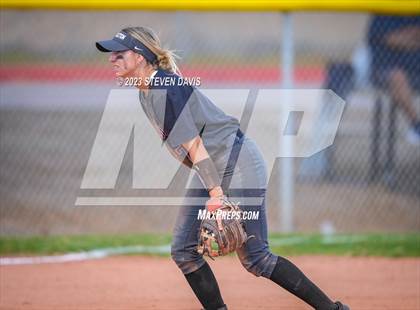 Thumbnail 3 in Highland vs. Hamilton photogallery.