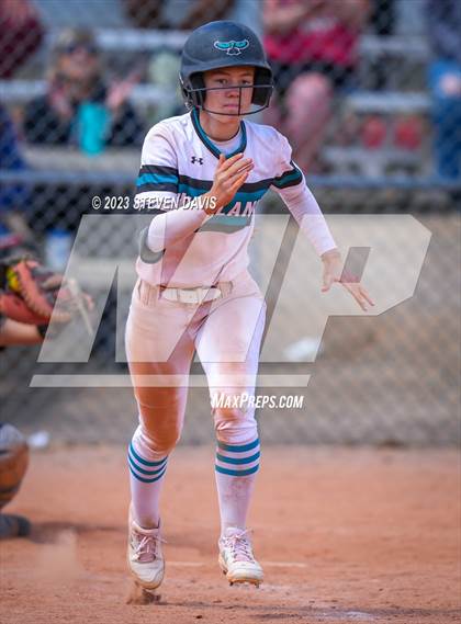 Thumbnail 2 in Highland vs. Hamilton photogallery.