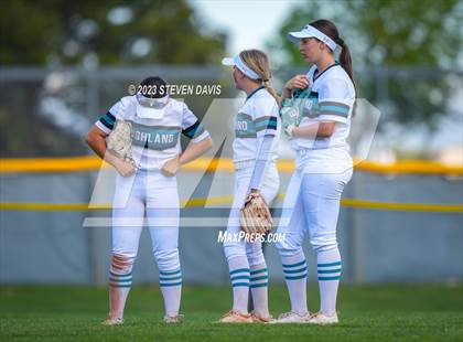 Thumbnail 1 in Highland vs. Hamilton photogallery.
