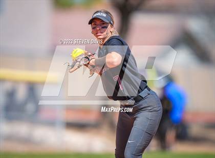 Thumbnail 3 in Highland vs. Hamilton photogallery.
