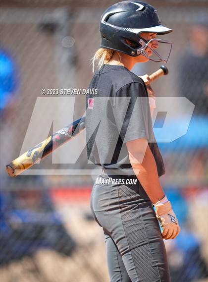 Thumbnail 2 in Highland vs. Hamilton photogallery.