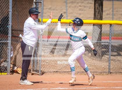 Thumbnail 2 in Highland vs. Hamilton photogallery.