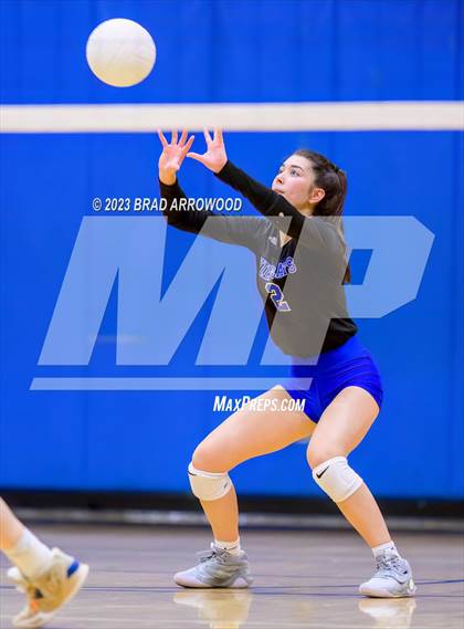 Thumbnail 3 in Cuthbertson @ Lake Norman photogallery.