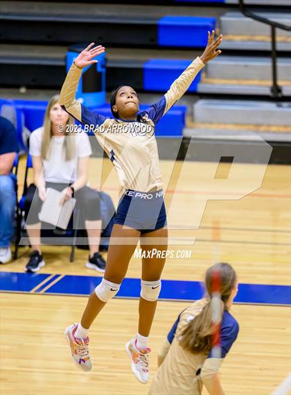 Thumbnail 2 in Cuthbertson @ Lake Norman photogallery.