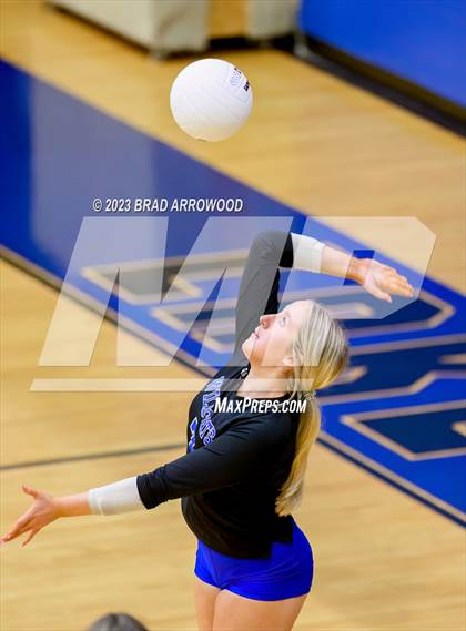Thumbnail 2 in Cuthbertson @ Lake Norman photogallery.