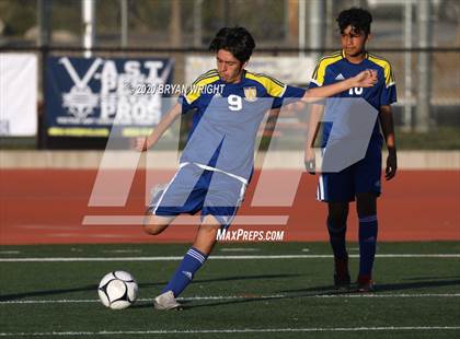 Thumbnail 1 in Fullerton @ Valencia photogallery.
