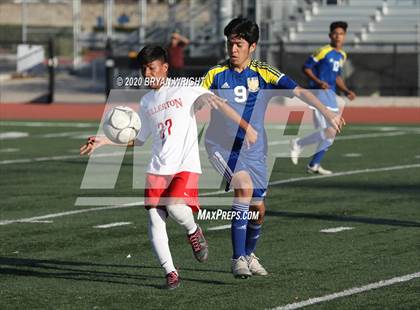 Thumbnail 2 in Fullerton @ Valencia photogallery.