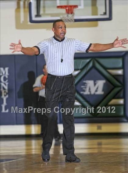 Thumbnail 3 in McNeil vs. Pflugerville photogallery.