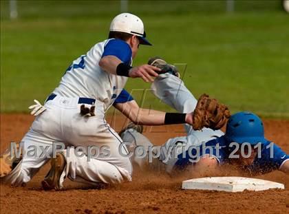 Thumbnail 3 in Newport Central Catholic vs Highlands (36th District Tournament) photogallery.