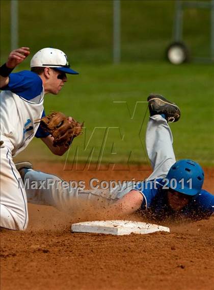Thumbnail 3 in Newport Central Catholic vs Highlands (36th District Tournament) photogallery.