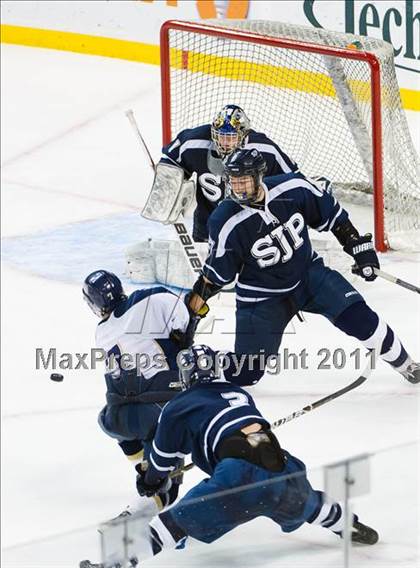 Thumbnail 3 in Malden Catholic vs St. John's Prep (MIAA Super 8 Final) photogallery.