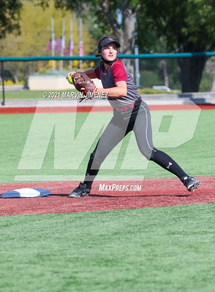 Thumbnail 2 in Oaks Christian vs. El Camino Real photogallery.