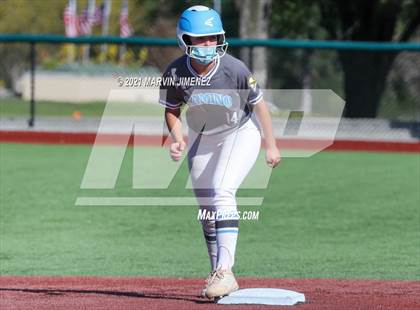 Thumbnail 3 in Oaks Christian vs. El Camino Real photogallery.