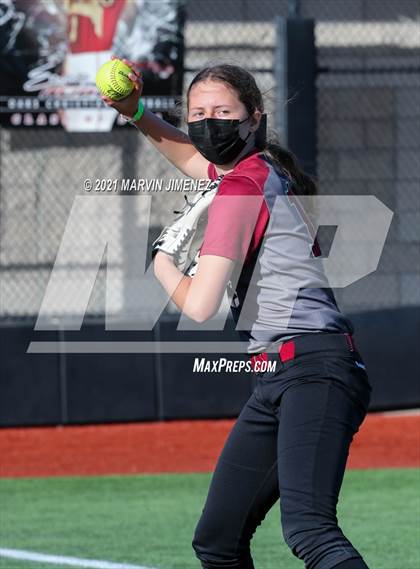 Thumbnail 3 in Oaks Christian vs. El Camino Real photogallery.