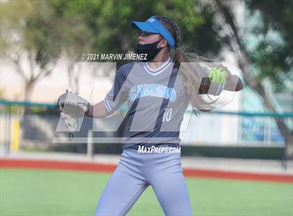 Thumbnail 3 in Oaks Christian vs. El Camino Real photogallery.