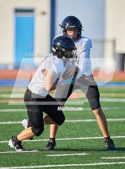 Thumbnail 2 in Archbishop Mitty @ Acalanes photogallery.