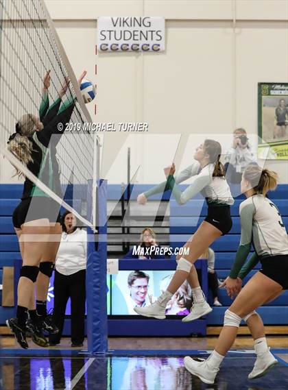 Thumbnail 1 in Burley vs Bonneville (4A State Tourn.) photogallery.