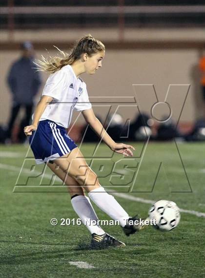 Thumbnail 2 in Kapaun Mt Carmel vs Mill Valley (KSHSAA 5A Semifinal) photogallery.
