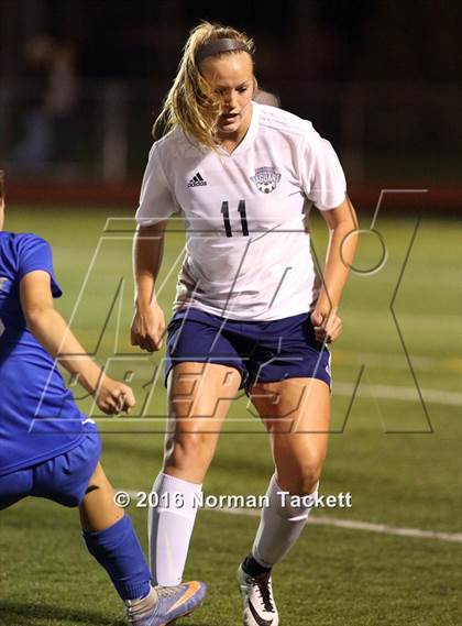 Thumbnail 3 in Kapaun Mt Carmel vs Mill Valley (KSHSAA 5A Semifinal) photogallery.