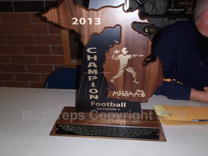 Thumbnail 2 in JV: Clarkston TOC Ceremony photogallery.