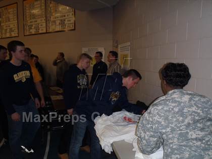 Thumbnail 2 in JV: Clarkston TOC Ceremony photogallery.