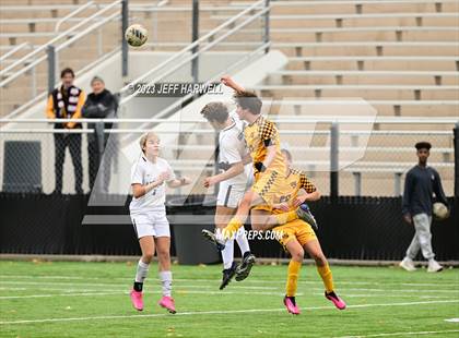 Thumbnail 3 in Walsh Jesuit vs. Aurora (OHSAA D1 District Final) photogallery.