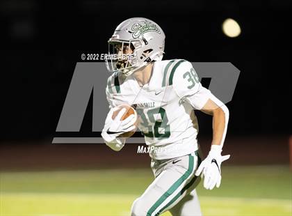 Thumbnail 3 in De La Salle vs. Pittsburg (CIF NCS Open Final) photogallery.