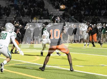 Thumbnail 2 in De La Salle vs. Pittsburg (CIF NCS Open Final) photogallery.