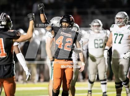 Thumbnail 1 in De La Salle vs. Pittsburg (CIF NCS Open Final) photogallery.