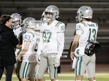 Thumbnail 2 in De La Salle vs. Pittsburg (CIF NCS Open Final) photogallery.