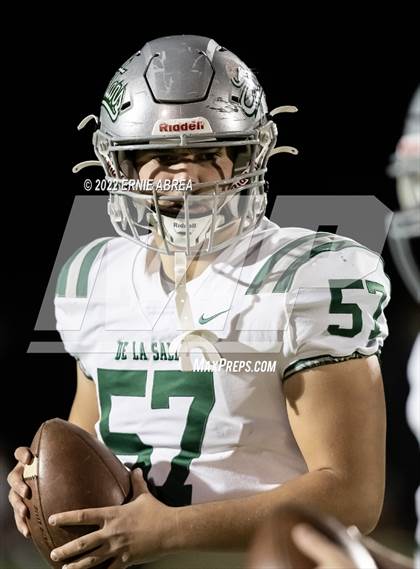 Thumbnail 2 in De La Salle vs. Pittsburg (CIF NCS Open Final) photogallery.